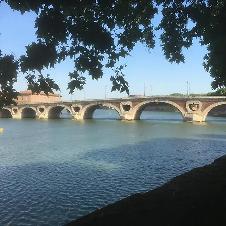 Le Bord De Garonne * Tuluza